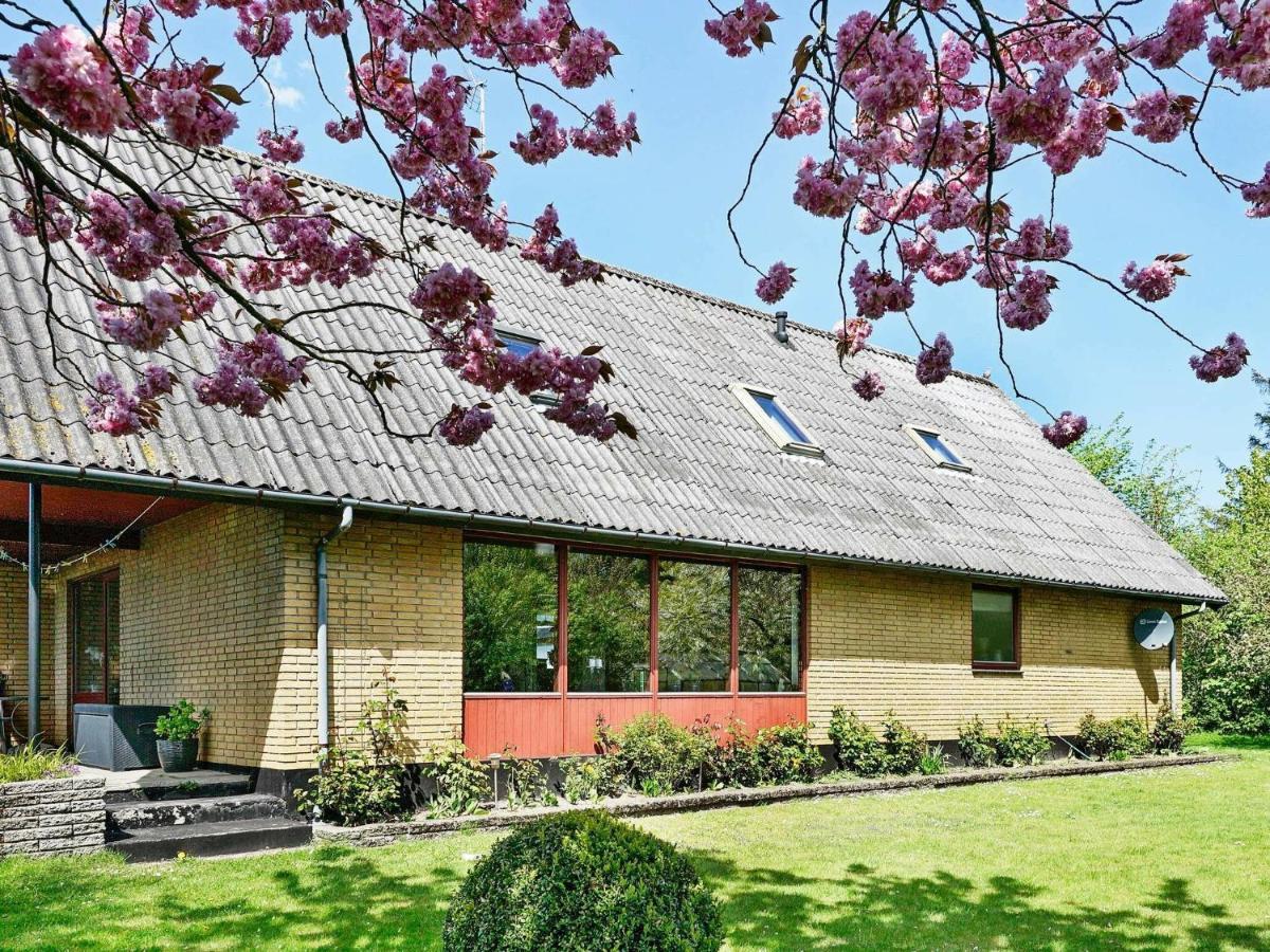 4 Person Holiday Home In Nex Balke Habitación foto